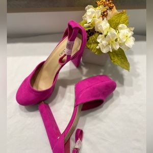 Brand is Justfab | size is 7.5 | colour is Fushia pink | height is 4.5”